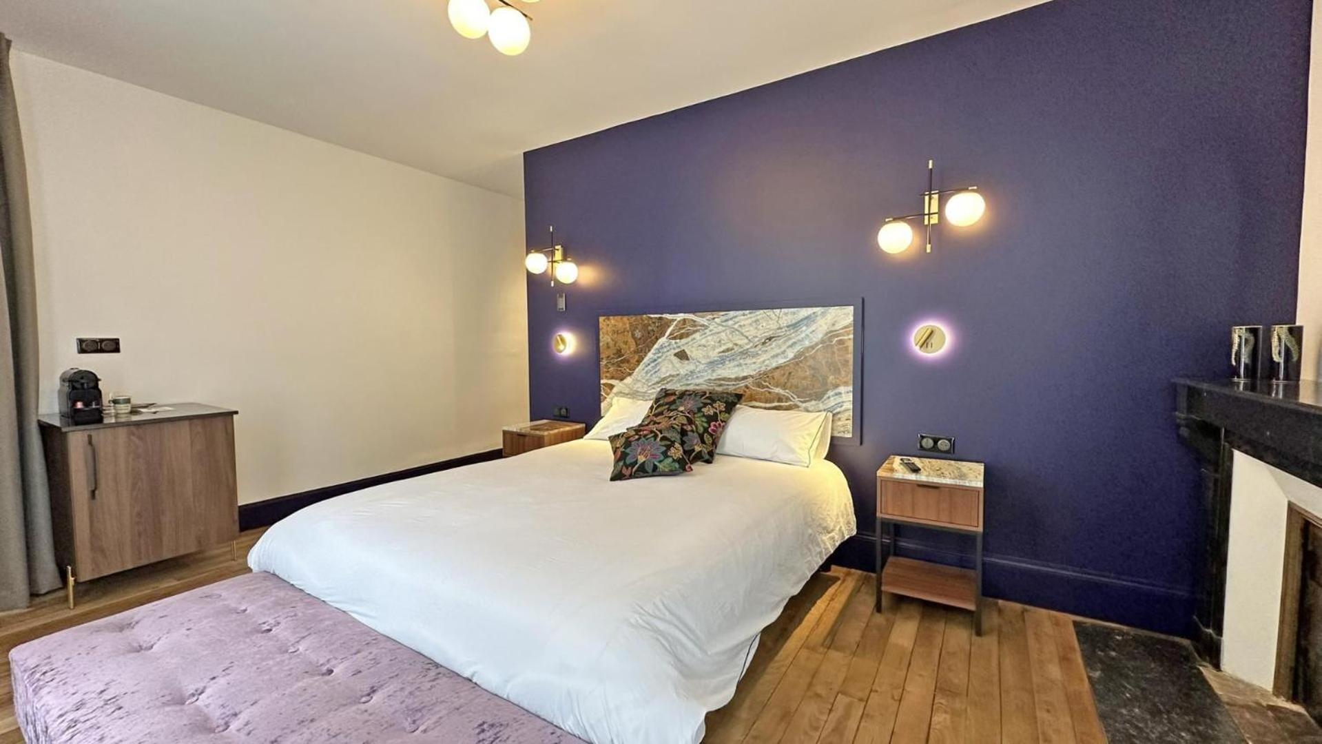 לינה וארוחת בוקר רוששווארט Le Manoir Des Perrieres מראה חיצוני תמונה