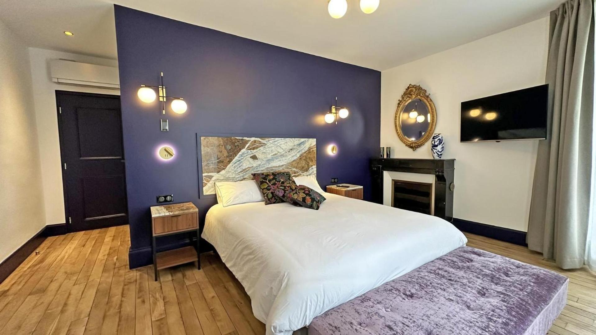 לינה וארוחת בוקר רוששווארט Le Manoir Des Perrieres מראה חיצוני תמונה